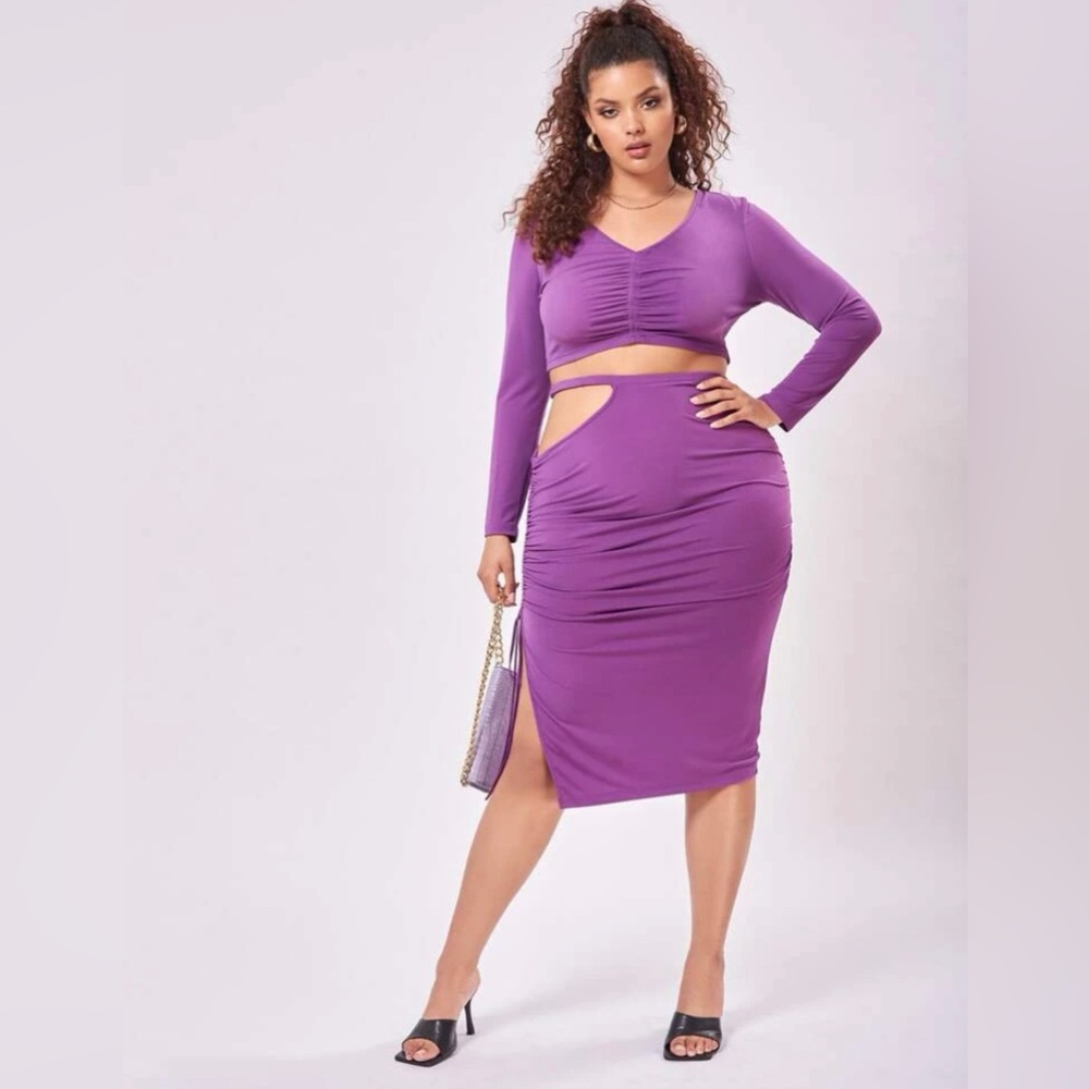 Plus Ruched Tee & Drawstring Split Thigh Cutout S… - image 1